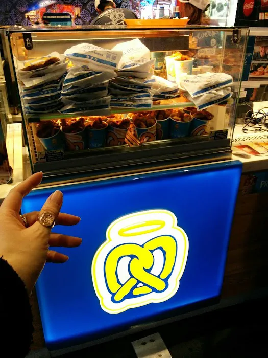 Auntie Anne's Picture 2