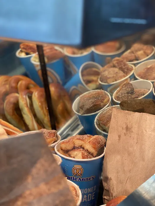 Auntie Anne's Picture 3