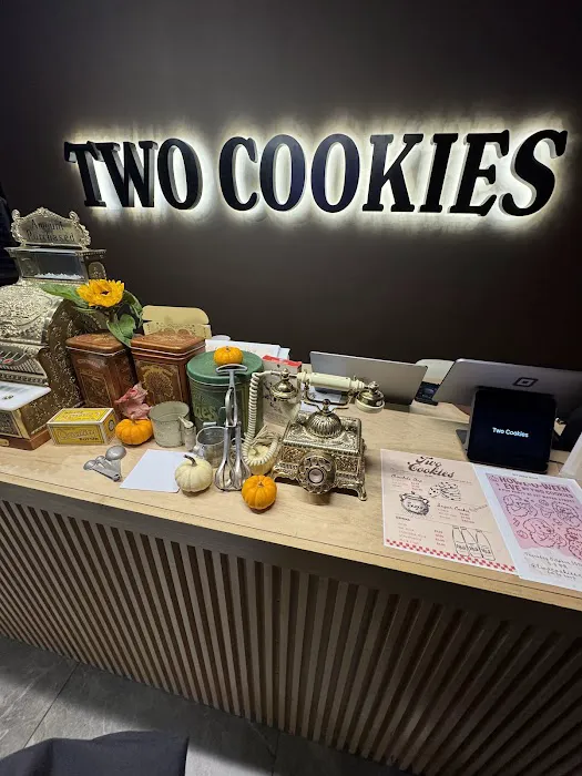 Two Cookies Picture 9