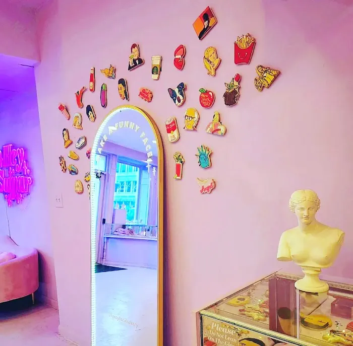 Funny Face Bakery Picture 3