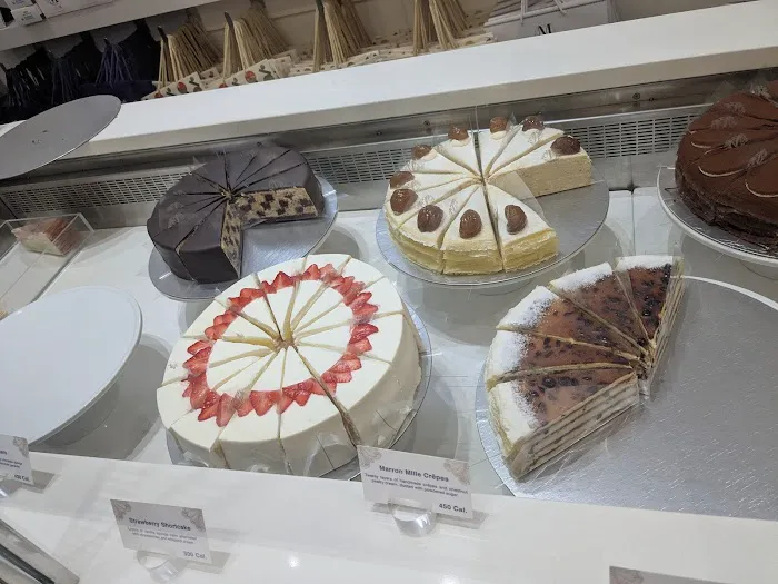 Lady M Cake Boutique - NY Picture 9