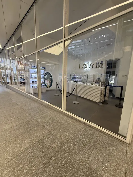 Lady M Cake Boutique - NY Picture 5