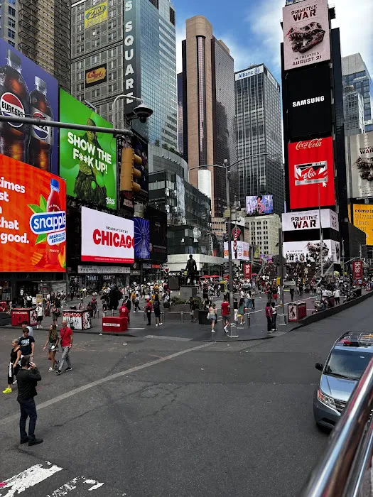 Big bus hop on Picture 6