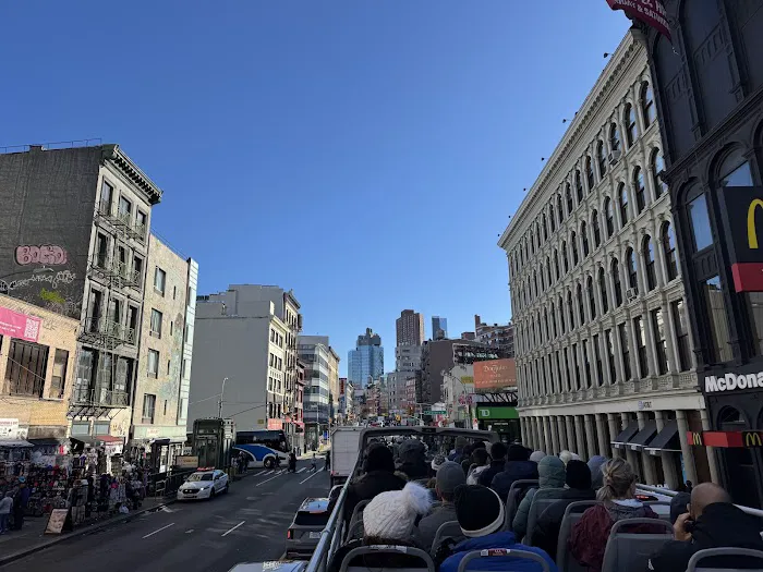 Big bus hop on Picture 5