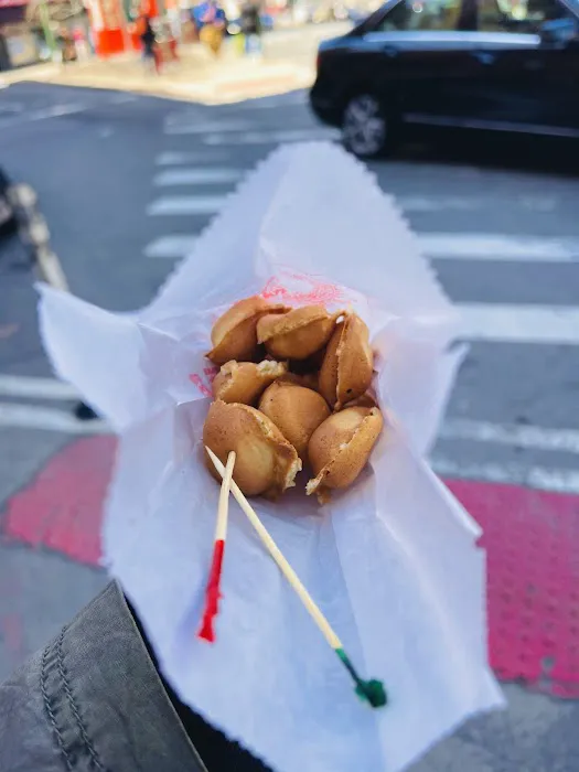 Ling's Fresh Made Sweet Mini Cakes Picture 4