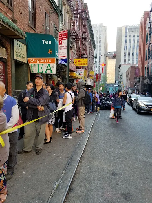 Ling's Fresh Made Sweet Mini Cakes Picture 1