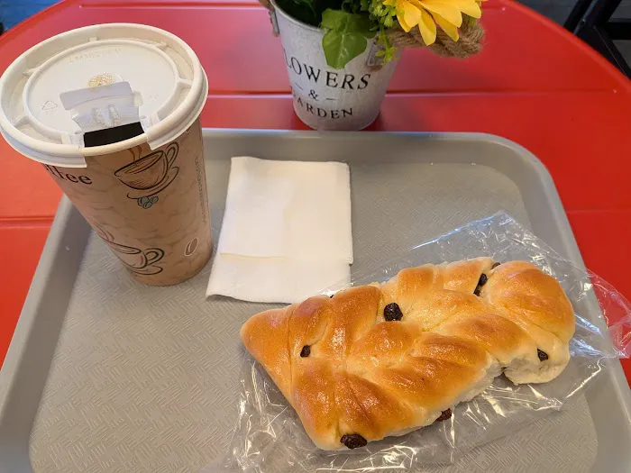 Modern Coffee House Picture 7