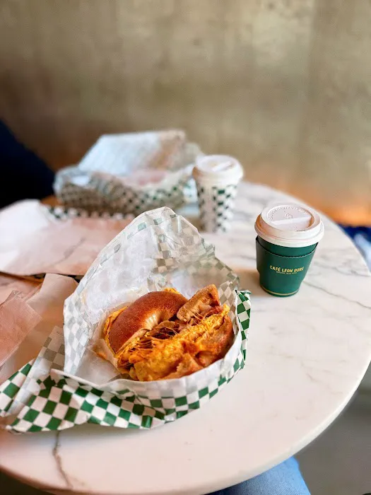 Leon’s Bagels Picture 4