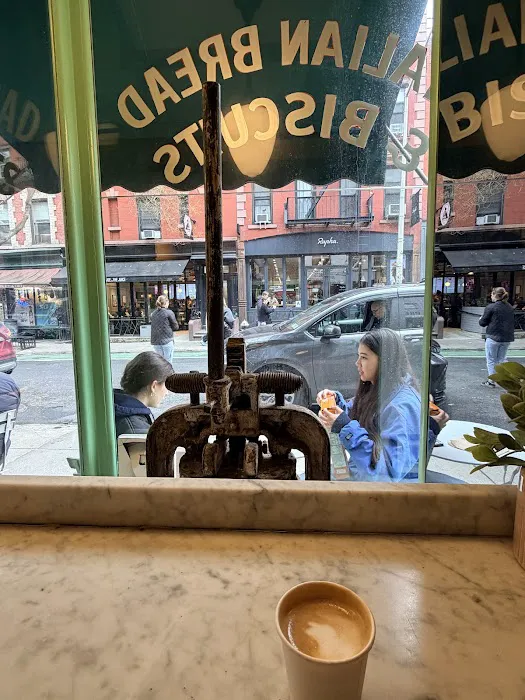 Vesuvio Bakery Picture 3