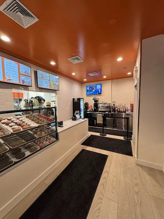 Randy's Donuts Picture 9