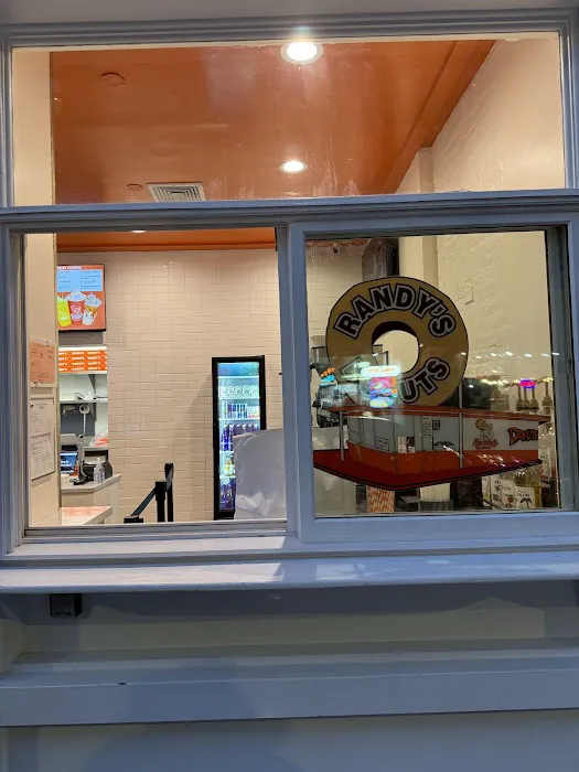 Randy's Donuts Picture 7