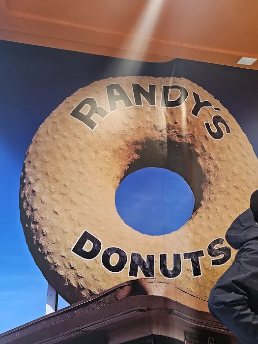 Randy's Donuts Picture 4
