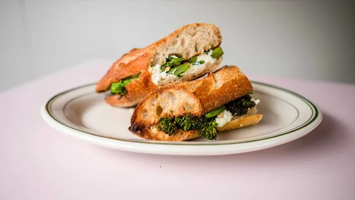 Partybus Bakeshop Picture 8