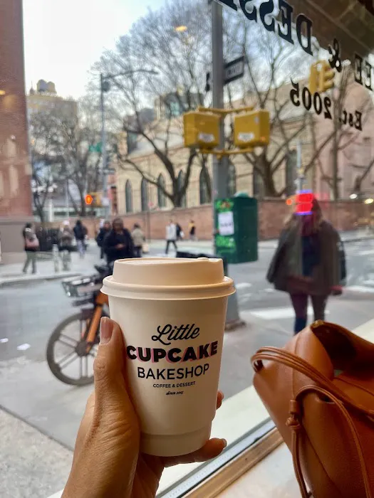 Little Cupcake Bakeshop Picture 4