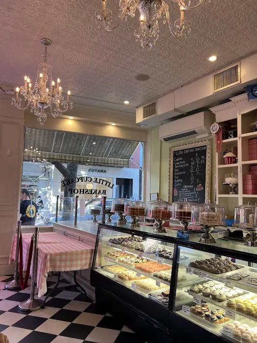 Little Cupcake Bakeshop Picture 7