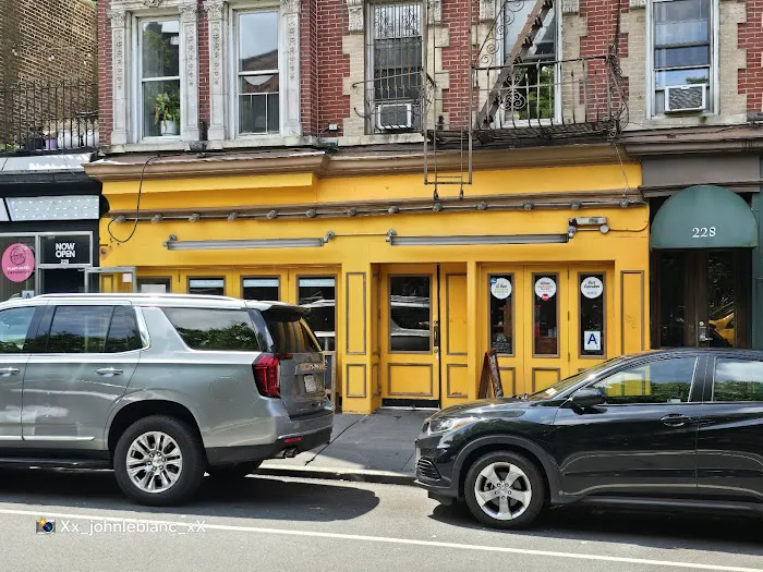 Molly's Cupcakes Picture 8