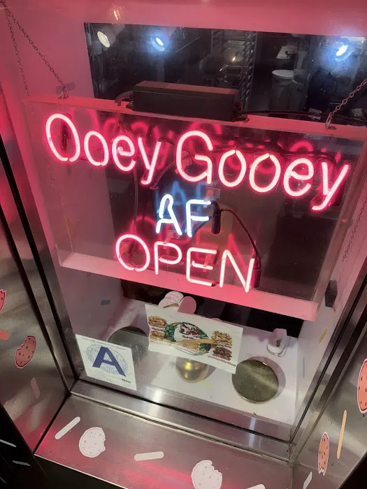 Gooey on The Inside (Chrystie Street) Picture 8