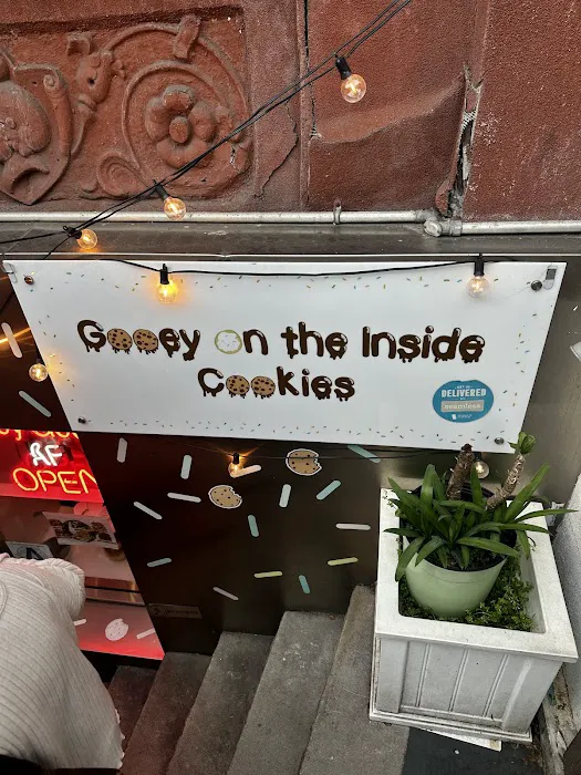 Gooey on The Inside (Chrystie Street) Picture 1