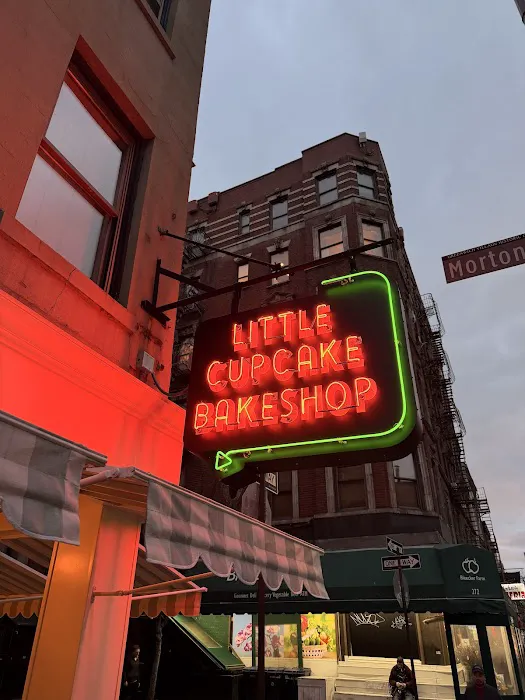 Little Cupcake Bakeshop Picture 2