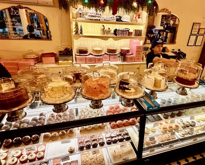 Little Cupcake Bakeshop Picture 4