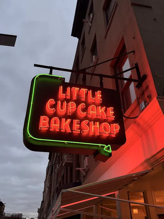 Little Cupcake Bakeshop Picture 3