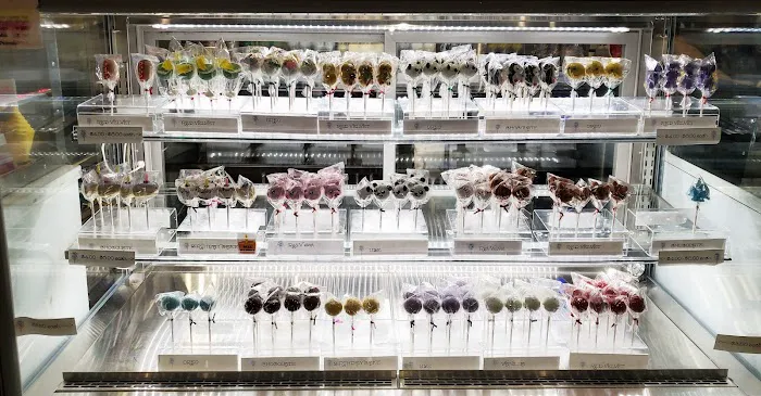 Rebecca's Cake Pops Picture 6