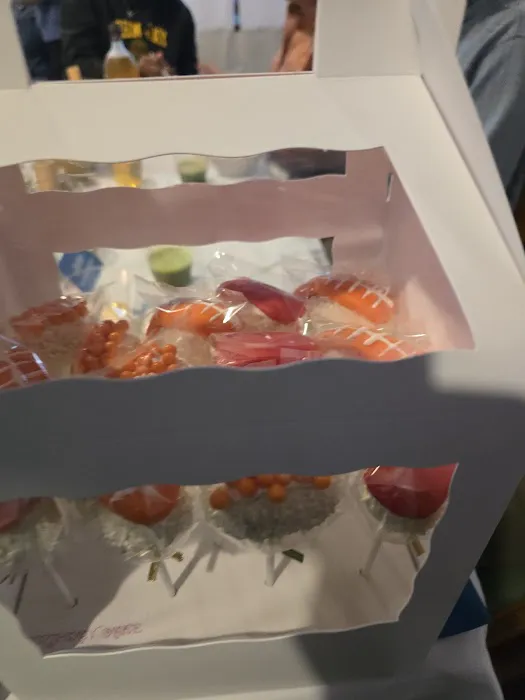 Rebecca's Cake Pops Picture 5