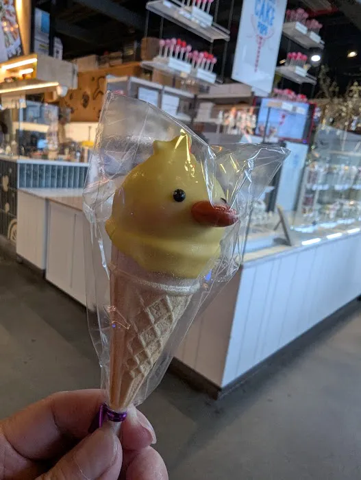 Rebecca's Cake Pops Picture 1