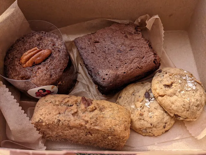 Elisa's Love Bites Picture 4