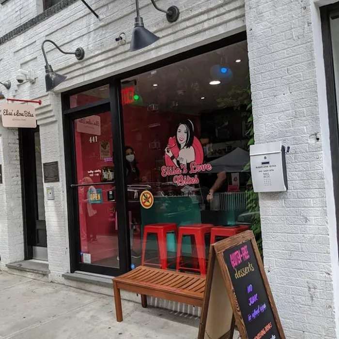 Elisa's Love Bites Picture 10