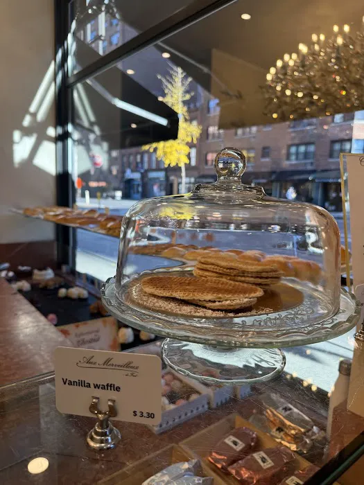 Aux Merveilleux de Fred Picture 7