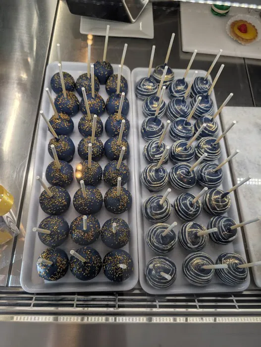 Charlotte Patisserie Picture 3