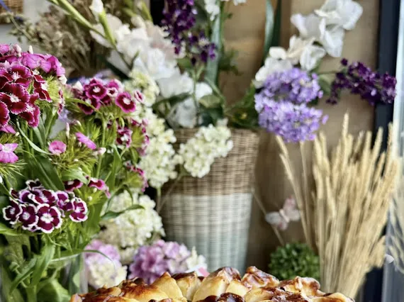 Charlotte Patisserie Picture 1