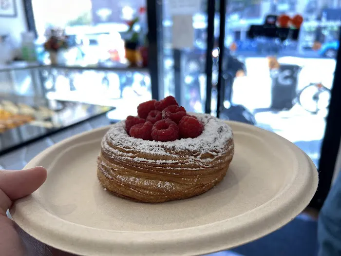 Petit Chou Picture 4