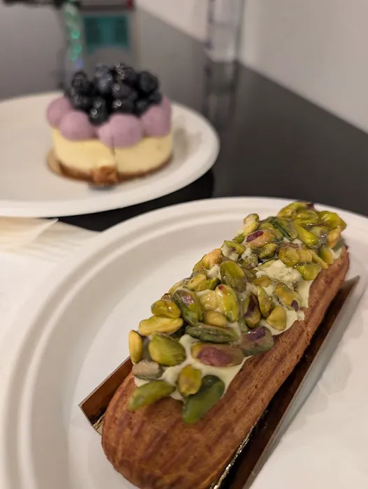 Petit Chou Picture 7