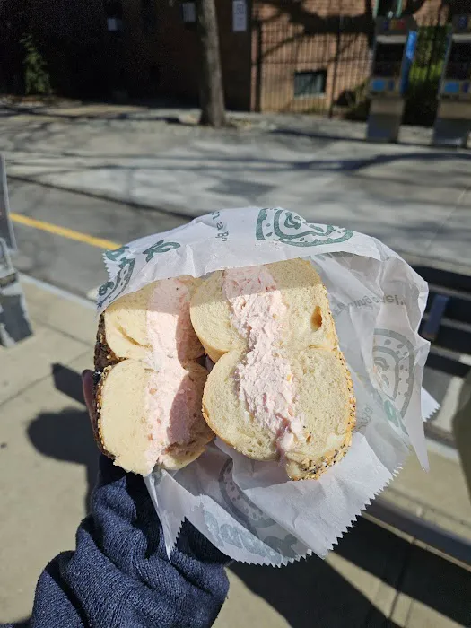 Ess-a-Bagel Picture 9