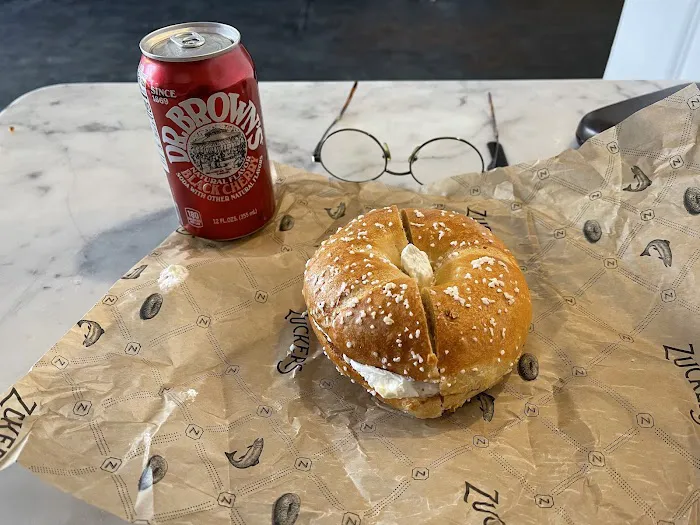 Zucker's Bagels & Smoked Fish Picture 5