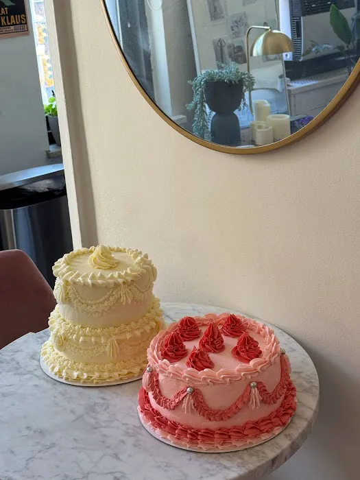 Screaming in Cakes Picture 7