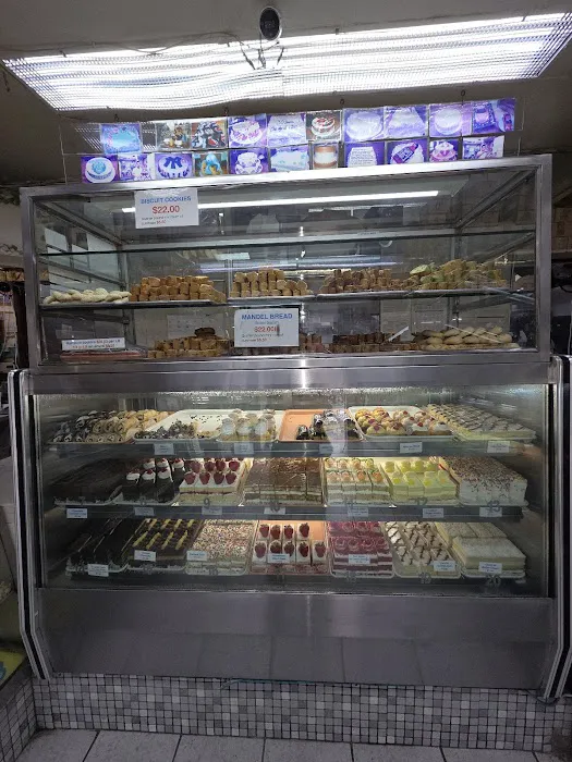 La Delice Pastry Shop Picture 1