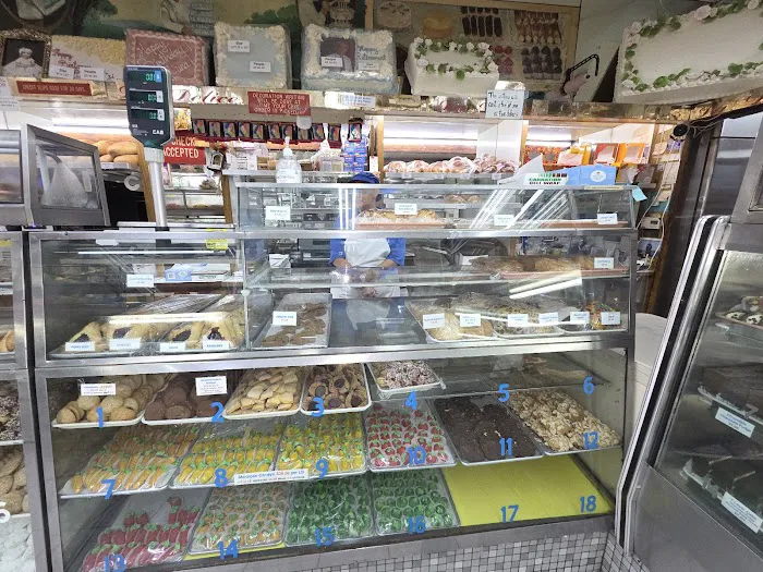 La Delice Pastry Shop Picture 10