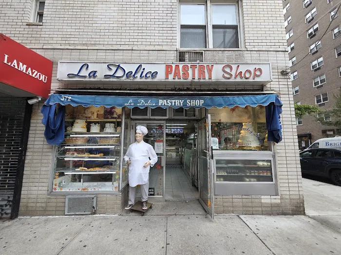 La Delice Pastry Shop Picture 4