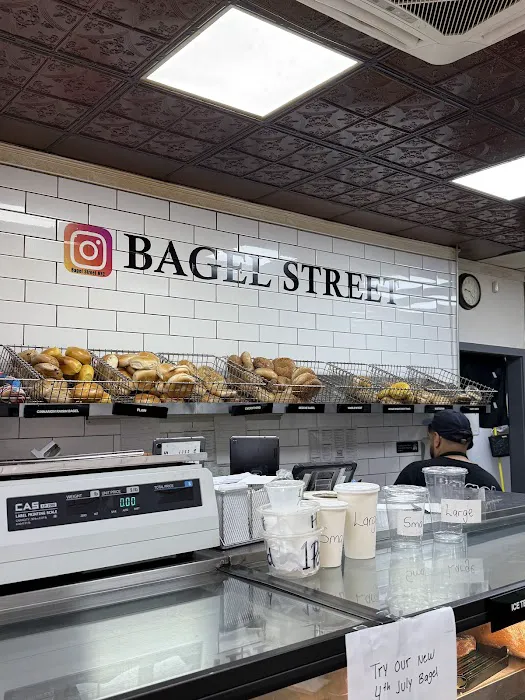 Bagel Street Picture 5