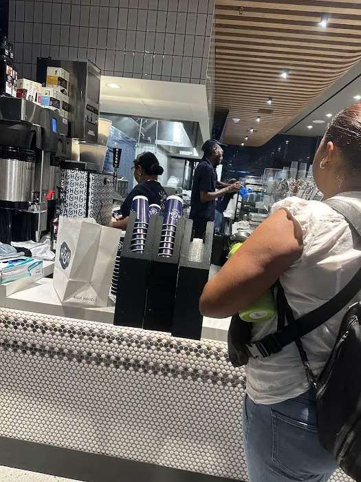 H&H Bagels Picture 7