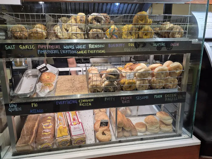 Pio Bagel West Picture 9
