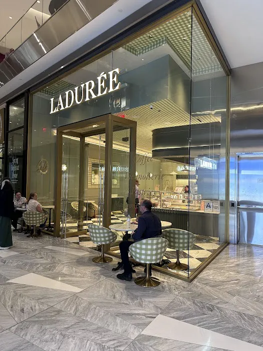Ladurée Picture 10