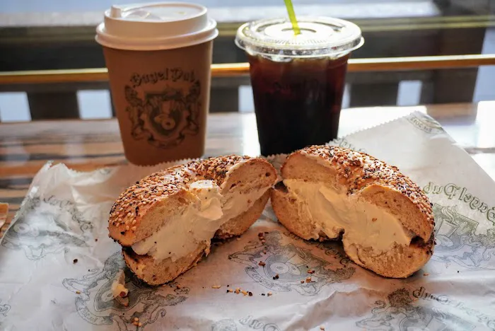 Bagel Pub - Garment District Picture 10