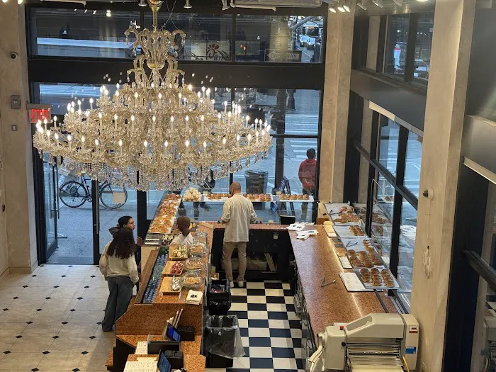 Aux Merveilleux de Fred Picture 4