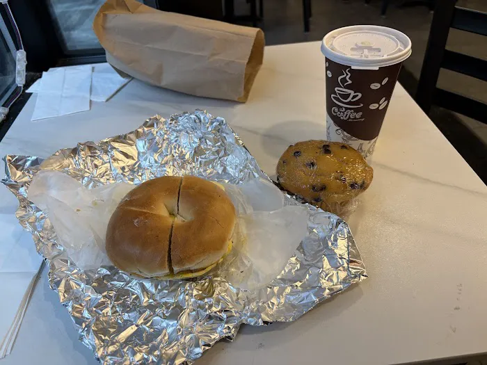 Jumbo Bagel Cafe Picture 9