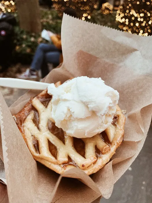 Winter Pie Shop Picture 4