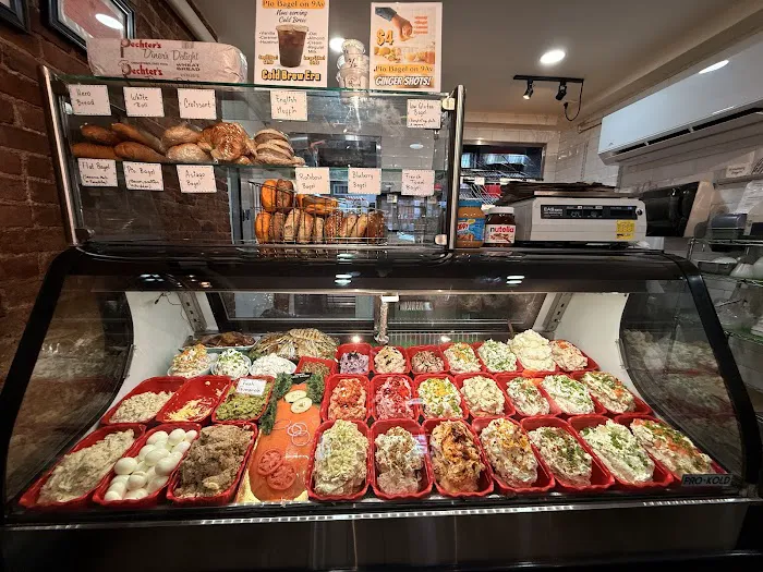 Pio Bagel On 9th Picture 1